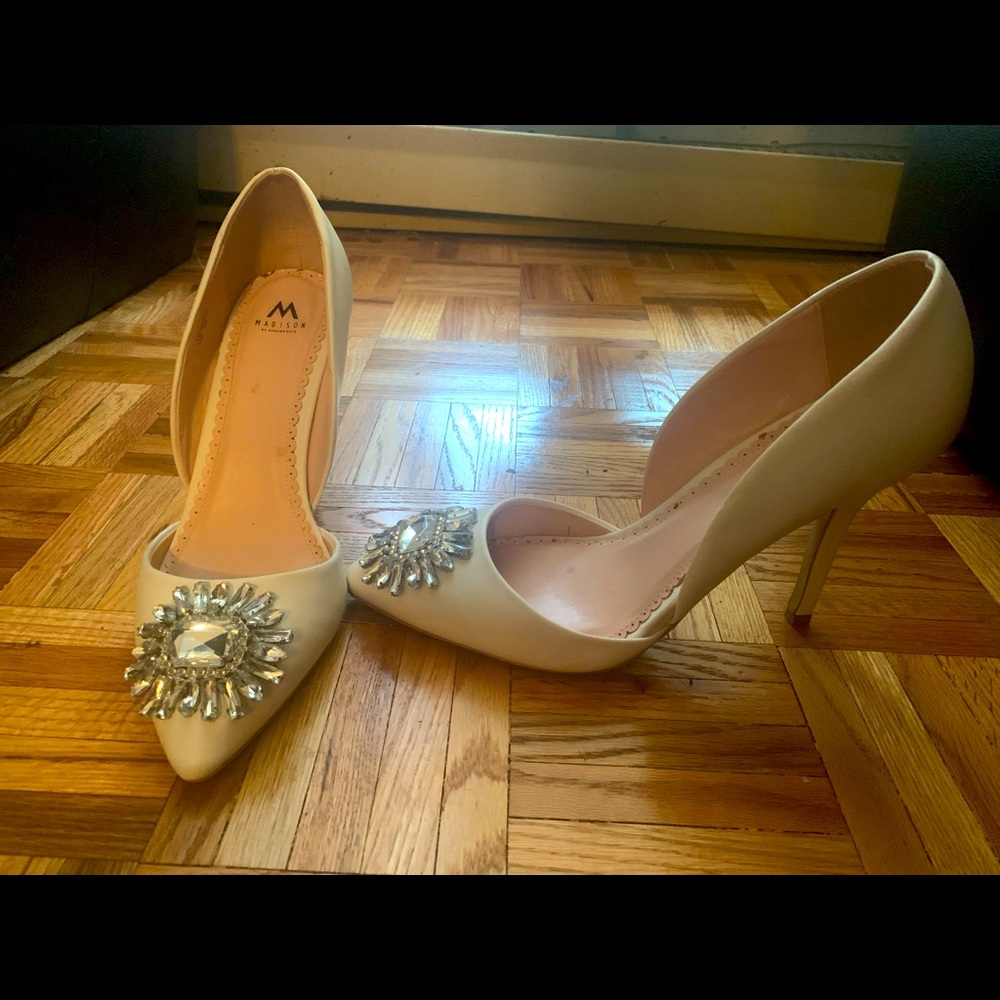 Selling size 10